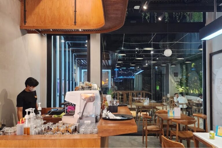 Crypto Cafe Bali